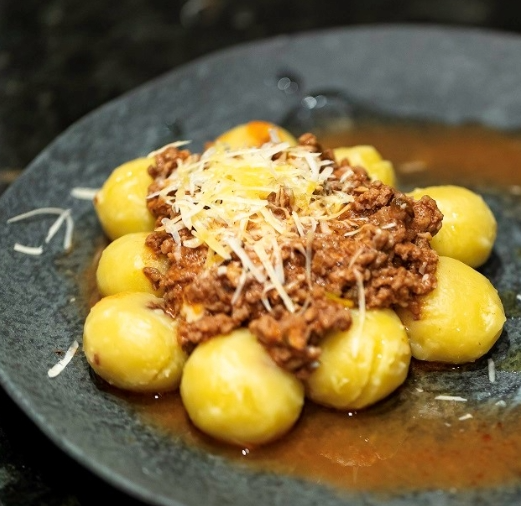 Nhoque Recheado de Carne Seca